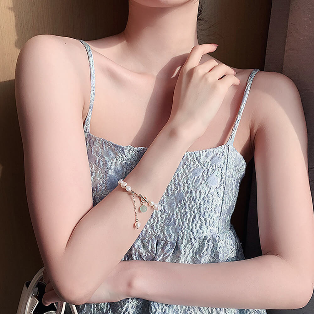Women's Freshwater Pearl Bracelet - Trendy