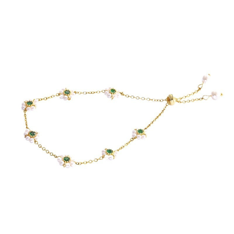 Women's Flower Shaped Emerald Fashion Bracelet - Trendy